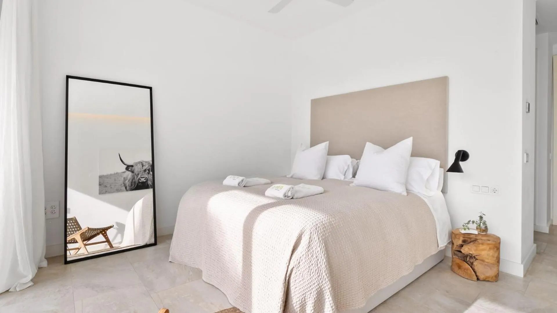 Vivi Homes -Villa Perla Pool, Gym, Jacuzzi & Garden Estepona Spain