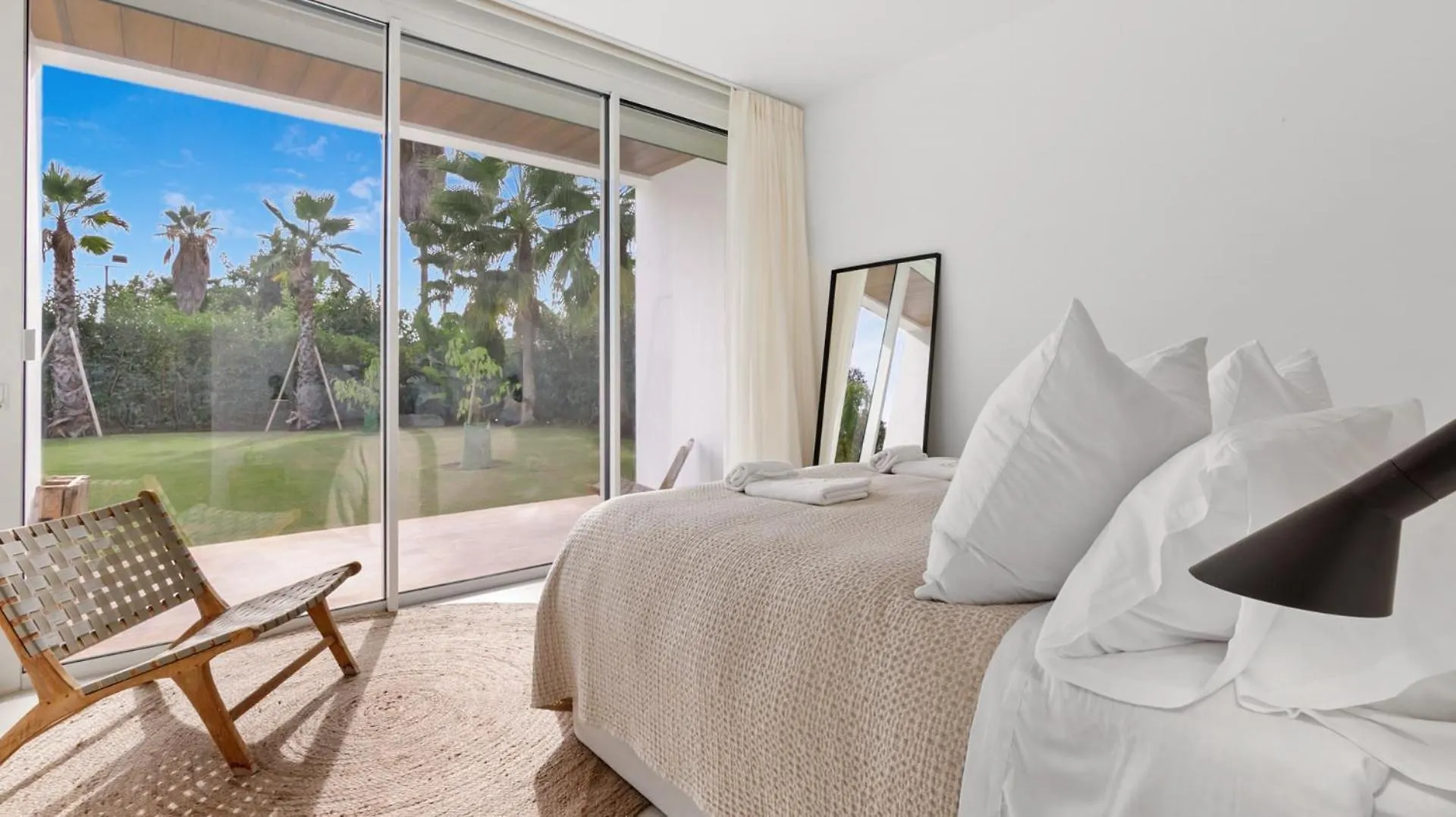 Vivi Homes -Villa Perla Pool, Gym, Jacuzzi & Garden Estepona 0*,