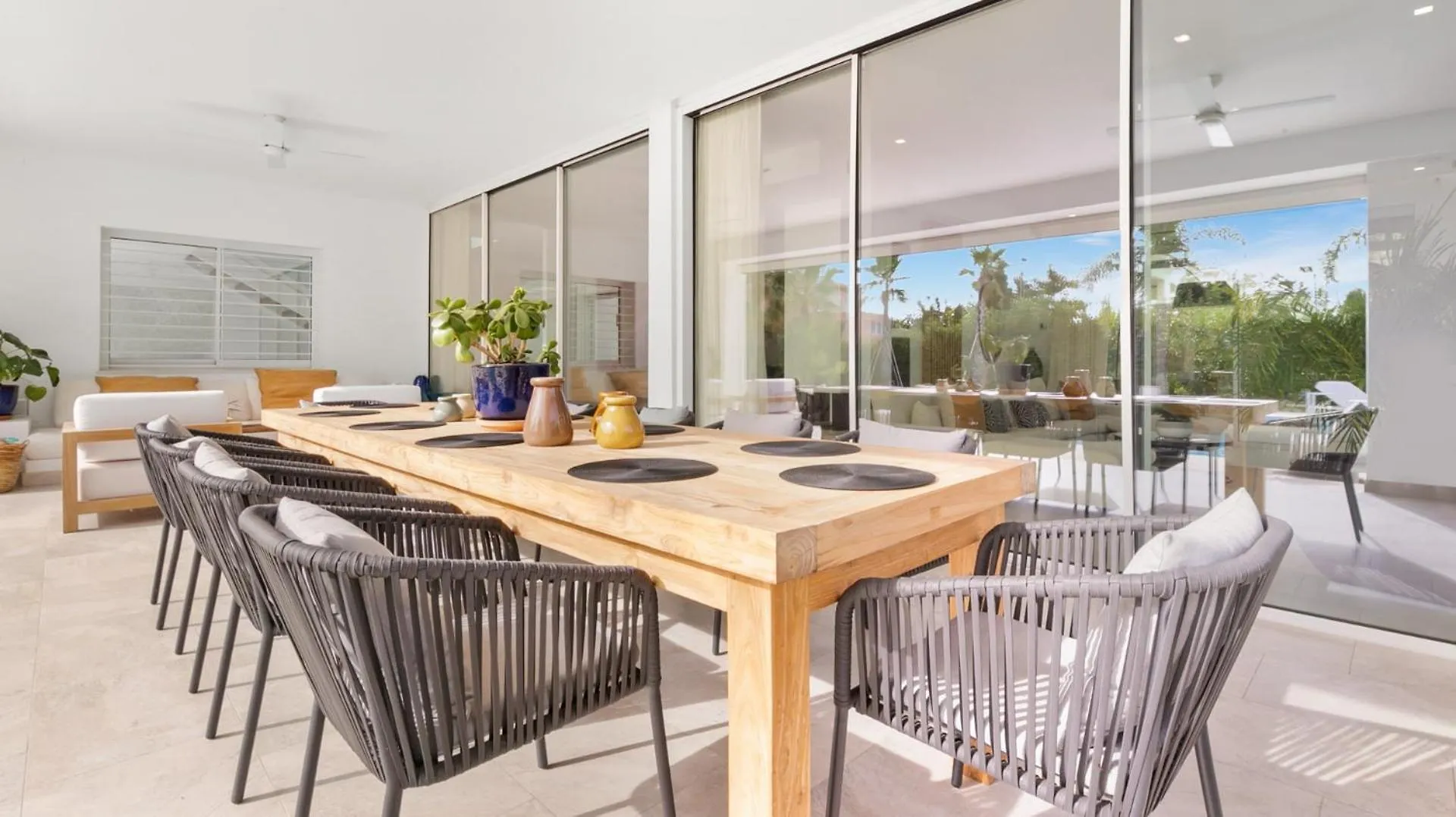 Vivi Homes -Villa Perla Pool, Gym, Jacuzzi & Garden Estepona 0*,